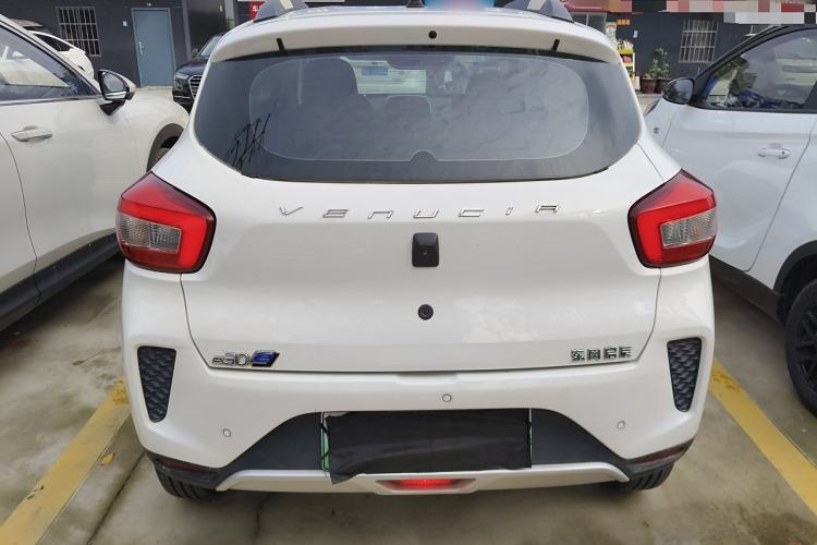 Used Venucia e30 2021 Elite Edition Exterior 4