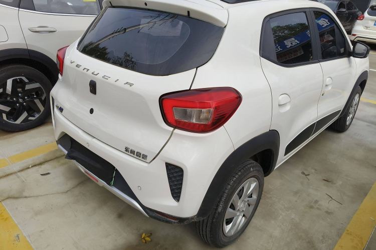 Used Venucia e30 2021 Elite Edition Exterior 5
