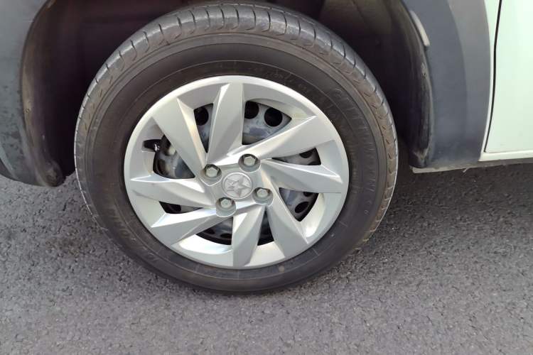Used Venucia e30 2021 Elite Edition Exterior 9