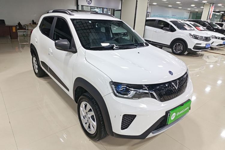 Used Venucia e30 2021 Elite Edition Front Right 45 Deg