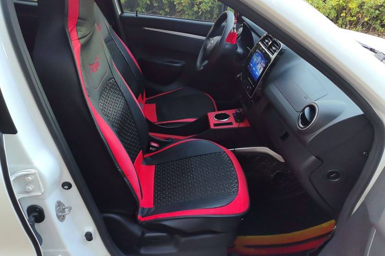 Used Venucia e30 2021 Elite Edition Interior 4