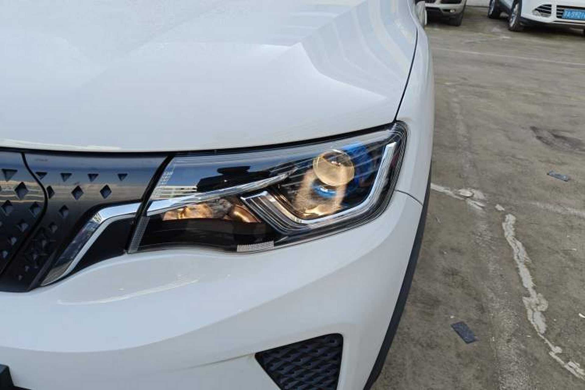 Used Venucia e30 2021 Elite Edition Left Front Headlight