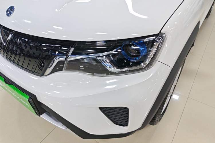 Used Venucia e30 2021 Elite Edition Left Front Headlight