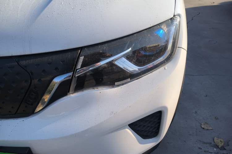 Used Venucia e30 2021 Elite Edition Left Front Headlight