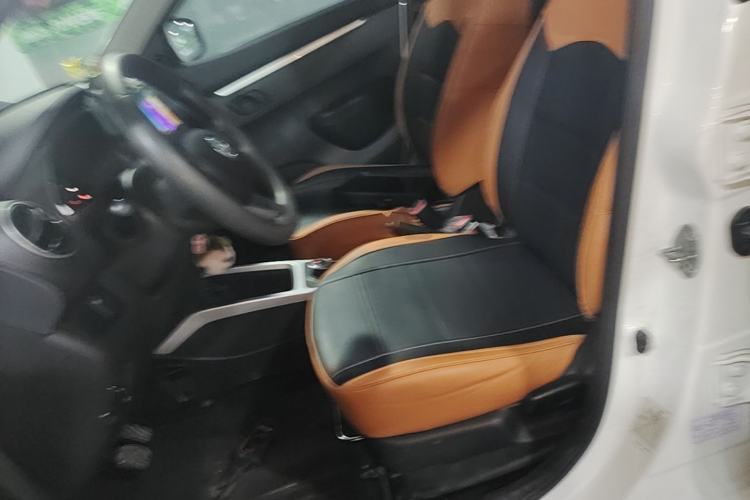 Used Venucia e30 2021 Elite Edition Left Front Seat