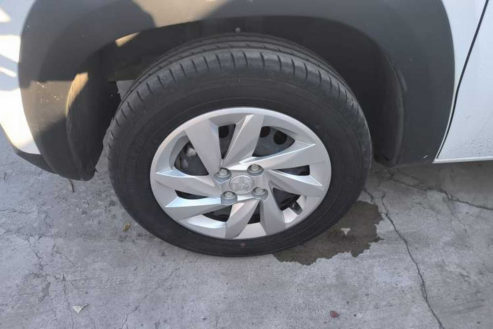Used Venucia e30 2021 Elite Edition Left Front Wheel Hub