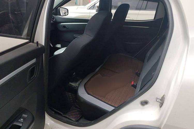 Used Venucia e30 2021 Elite Edition Left Rear Seat