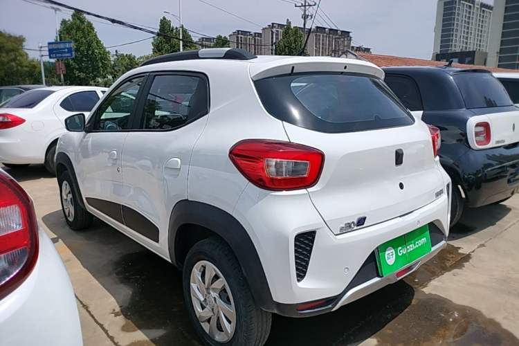 Used Venucia e30 2021 Elite Edition Rear Left 45 Deg