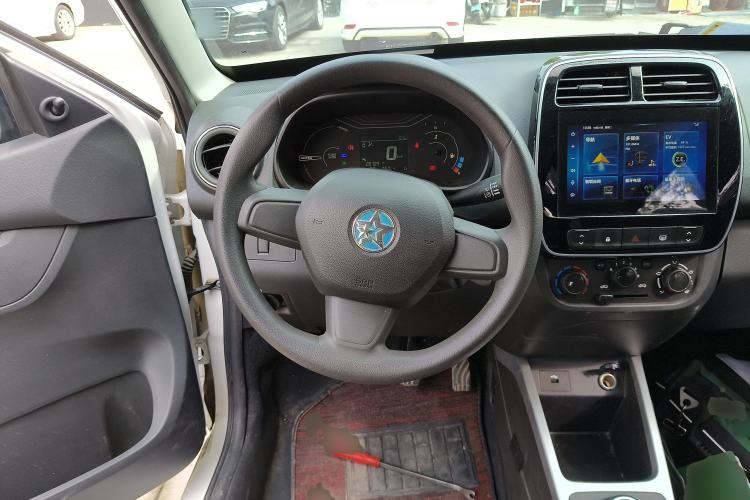 Used Venucia e30 2021 Elite Edition Steering Wheel