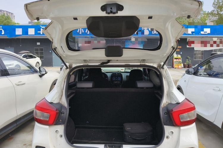 Used Venucia e30 2021 Elite Edition Trunk