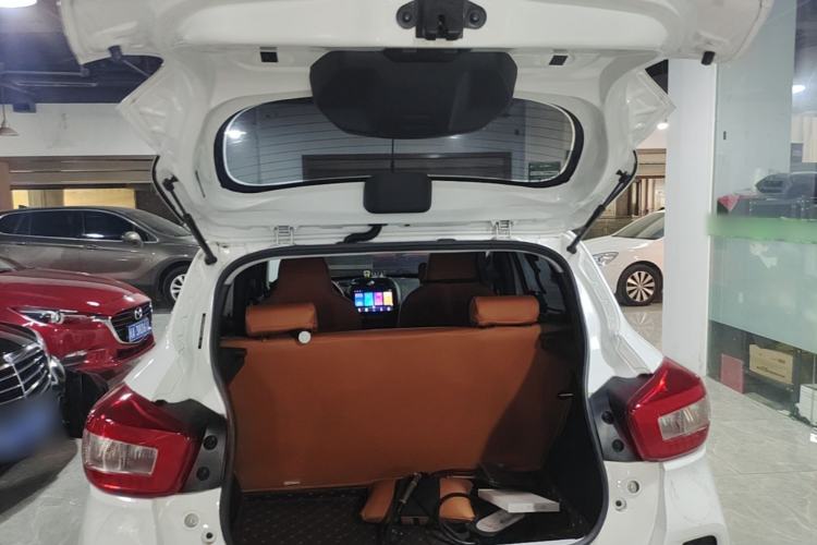 Used Venucia e30 2021 Elite Edition Trunk