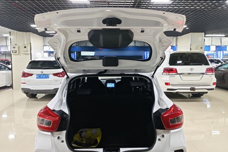 Used Venucia e30 2021 Elite Edition Trunk
