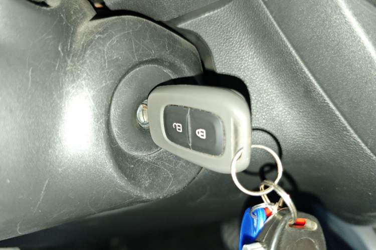 Used Venucia e30 2021 Elf Edition Vehicle Key