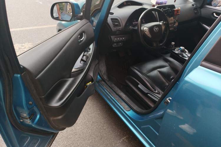 Used Venucia Leaf 2014 Navigation Version 6.6 KW Driver Seat