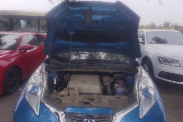 Used Venucia Leaf 2014 Navigation Version 6.6 KW Engine Bay
