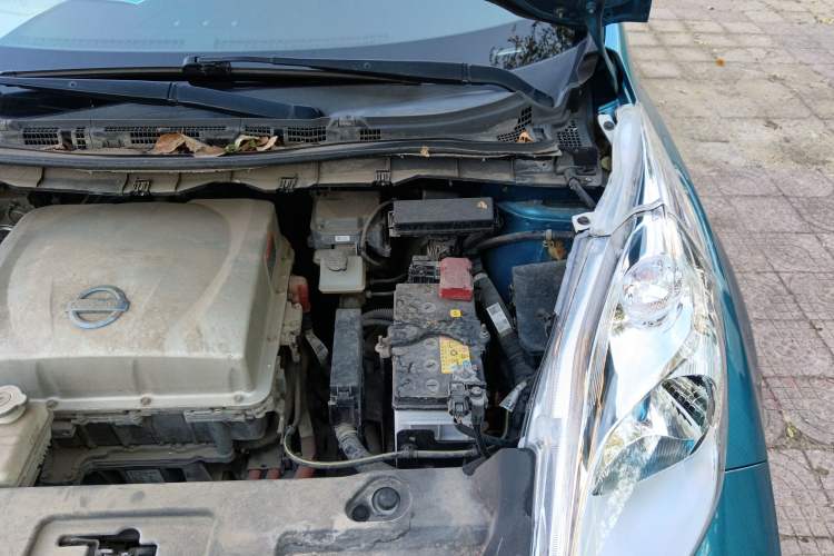 Used Venucia Leaf 2014 Navigation Version 6.6 KW Engine Bay Left