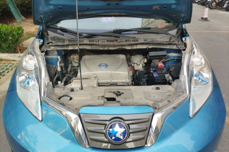 Used Venucia Leaf 2014 Navigation Version 6.6 KW Engine Bay