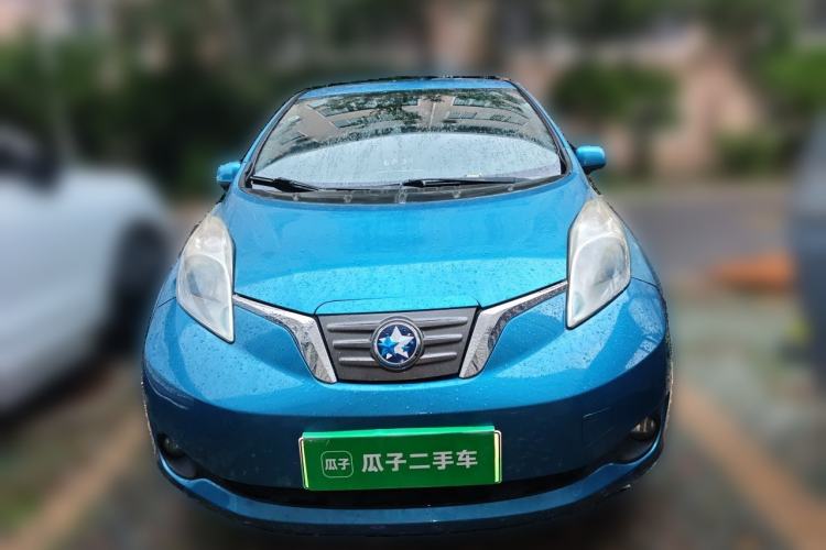 Used Venucia Leaf 2014 Lingfeng Edition 3.6KW Front