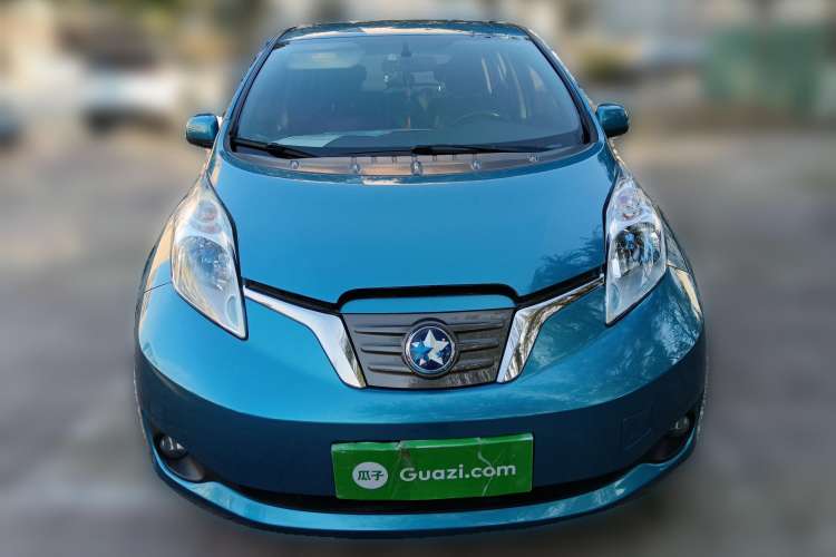 Used Venucia Leaf 2014 Navigation Version 6.6 KW Front