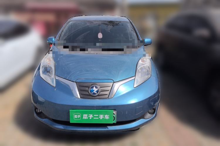 Used Venucia Leaf 2014 Navigation Version 6.6 KW Front