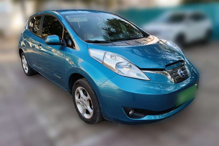 Used Venucia Leaf 2014 Navigation Version 6.6 KW Front Right 45 Deg