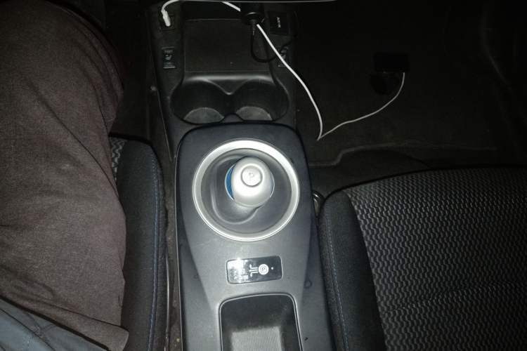Used Venucia Leaf 2014 Lingfeng Edition 6.6 KW Gear Lever