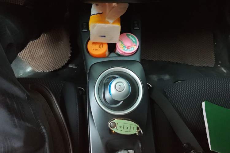Used Venucia Leaf 2014 Lingfeng Edition 3.6KW Gear Lever