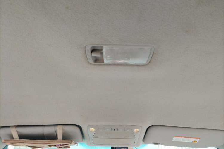Used Venucia Leaf 2014 Navigation Version 6.6 KW Headliner