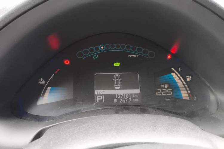 Used Venucia Leaf 2014 Navigation Version 6.6 KW Instrument Cluster