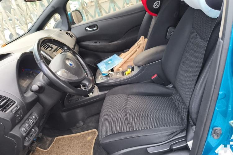 Used Venucia Leaf 2014 Lingfeng Edition 6.6 KW Left Front Seat