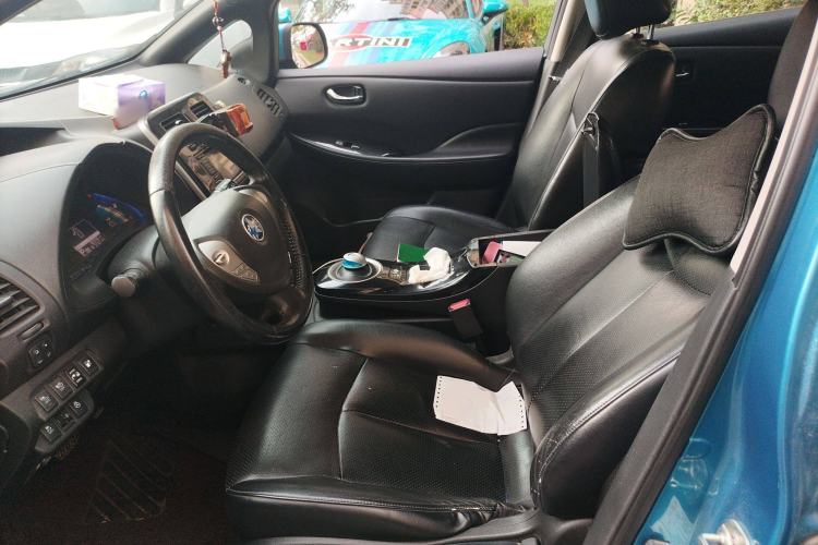 Used Venucia Leaf 2014 Navigation Version 6.6 KW Left Front Seat