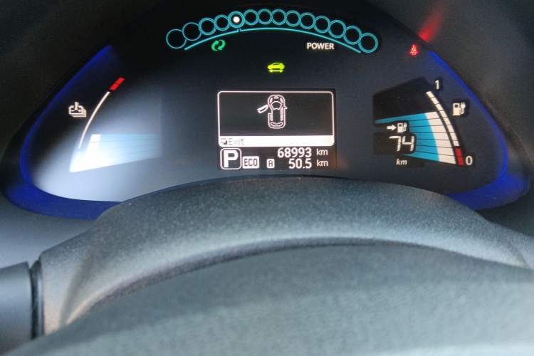 Used Venucia Leaf 2014 Navigation Version 6.6 KW Odometer Close Up