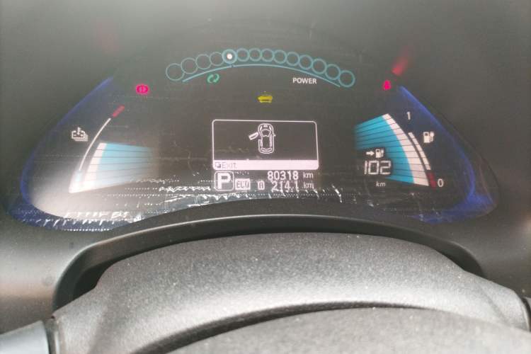 Used Venucia Leaf 2014 Navigation Version 6.6 KW Odometer Close Up