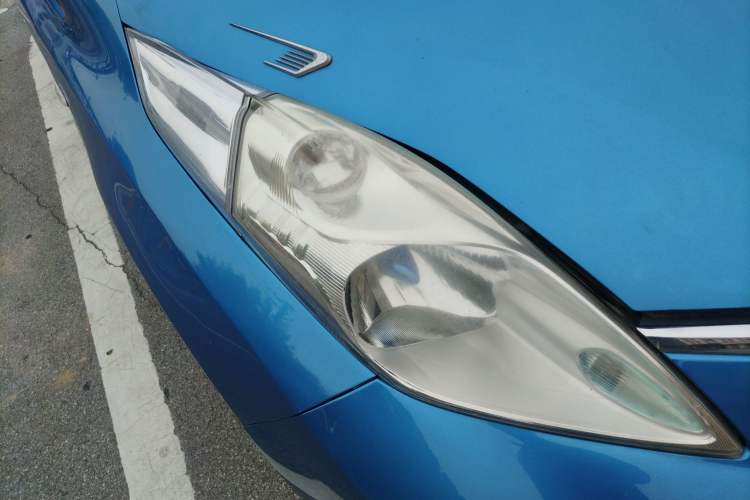Used Venucia Leaf 2014 Navigation Version 6.6 KW Right Front Headlight