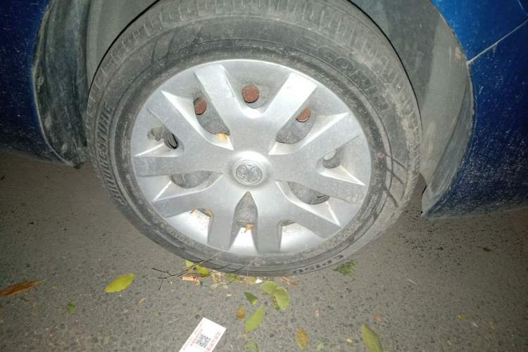 Used Venucia Leaf 2014 Lingfeng Edition 6.6 KW Right Front Wheel Hub