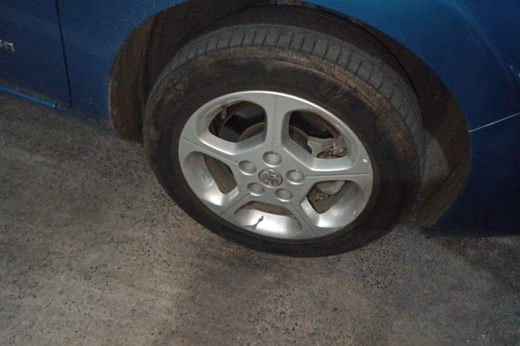 Used Venucia Leaf 2014 Lingfeng Edition 6.6 KW Right Front Wheel Hub