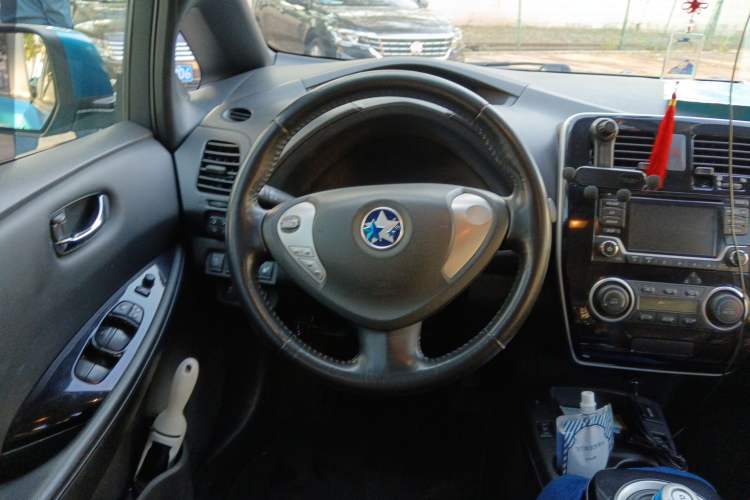 Used Venucia Leaf 2014 Navigation Version 6.6 KW Steering Wheel