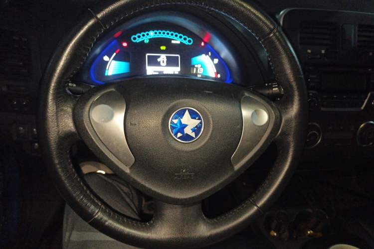 Used Venucia Leaf 2014 Lingfeng Edition 6.6 KW Steering Wheel