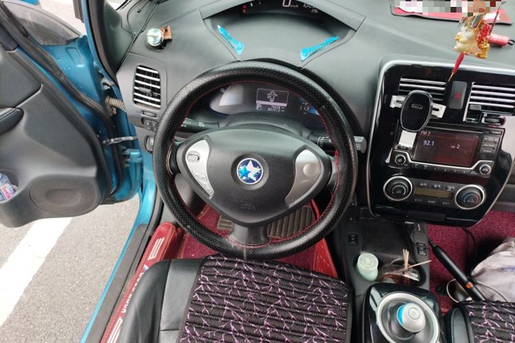 Used Venucia Leaf 2014 Navigation Version 6.6 KW Steering Wheel