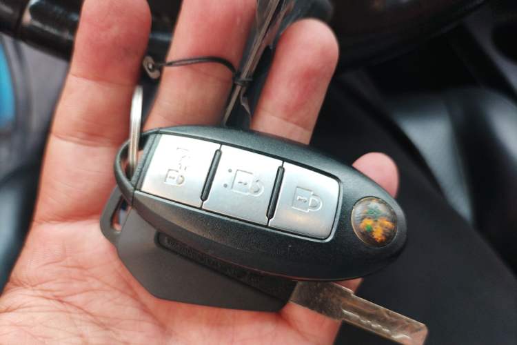 Used Venucia Leaf 2014 Navigation Version 6.6 KW Vehicle Key