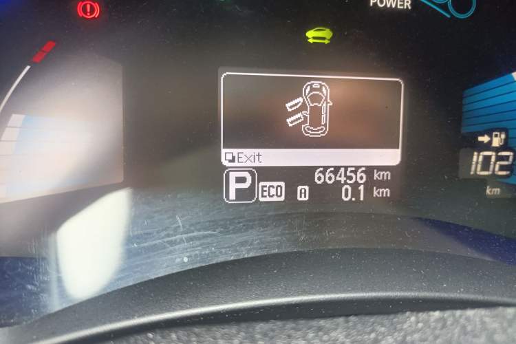 Used Venucia Leaf 2014 Lingfeng Edition 3.6KW Odometer Close Up