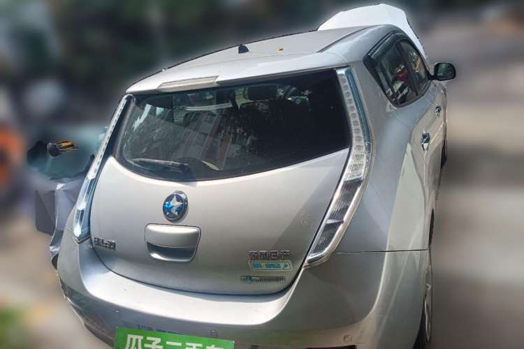 Used Venucia Leaf 2014 Lingfeng Edition 3.6KW Rear