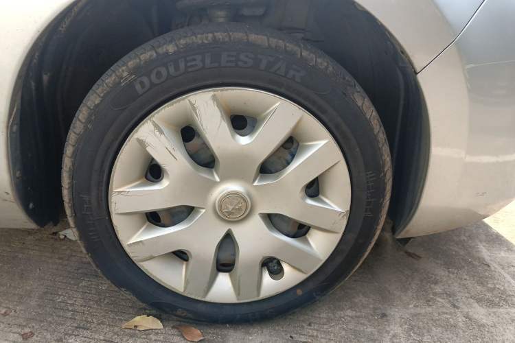 Used Venucia Leaf 2014 Lingfeng Edition 3.6KW Right Front Wheel Hub