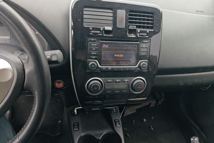 Used Venucia Leaf 2014 Navigation Version 6.6 KW Audio And AC Panel
