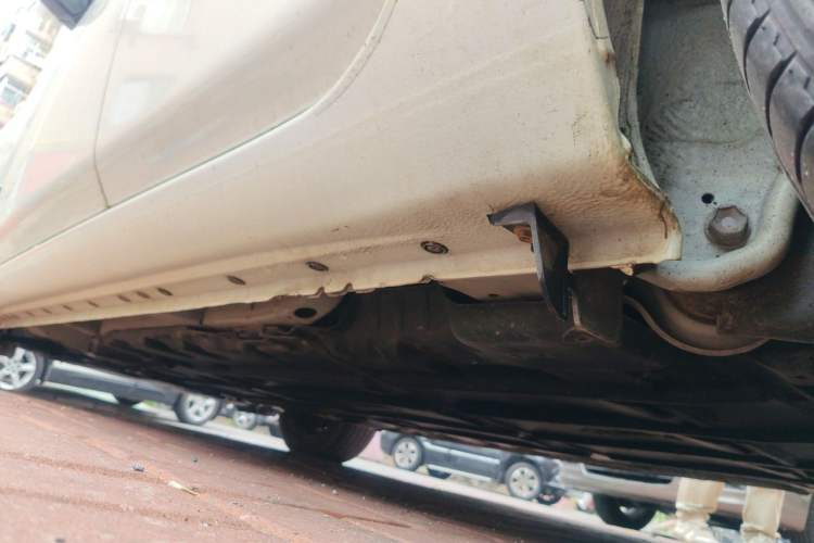 Used Venucia Leaf 2014 Lingfeng Edition 6.6 KW Chassis Rear Left