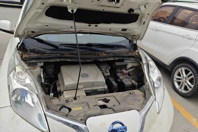Used Venucia Leaf 2014 Navigation Version 6.6 KW Engine Bay