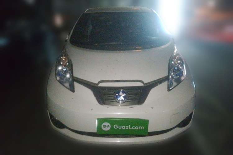 Used Venucia Leaf 2014 Navigation Version 6.6 KW Front