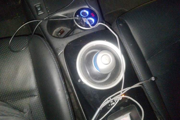 Used Venucia Leaf 2014 Navigation Version 6.6 KW Gear Lever