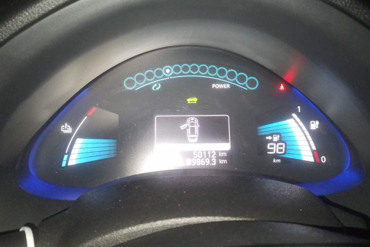 Used Venucia Leaf 2014 Navigation Version 6.6 KW Instrument Cluster