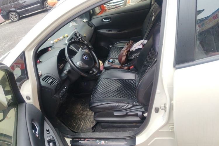 Used Venucia Leaf 2014 Lingfeng Edition 6.6 KW Left Front Seat